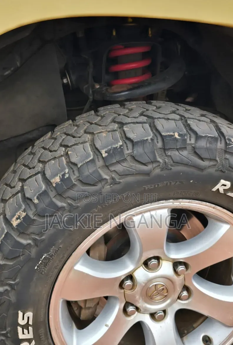 Toyota Land Cruiser Prado 2007 Yellow