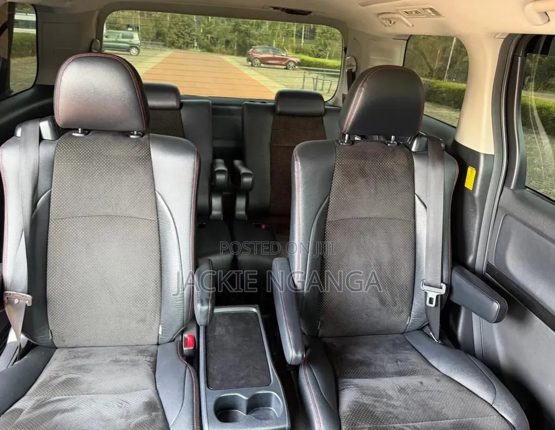 Toyota Vellfire 2014 Black