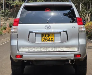 Toyota Land Cruiser Prado 2011 White