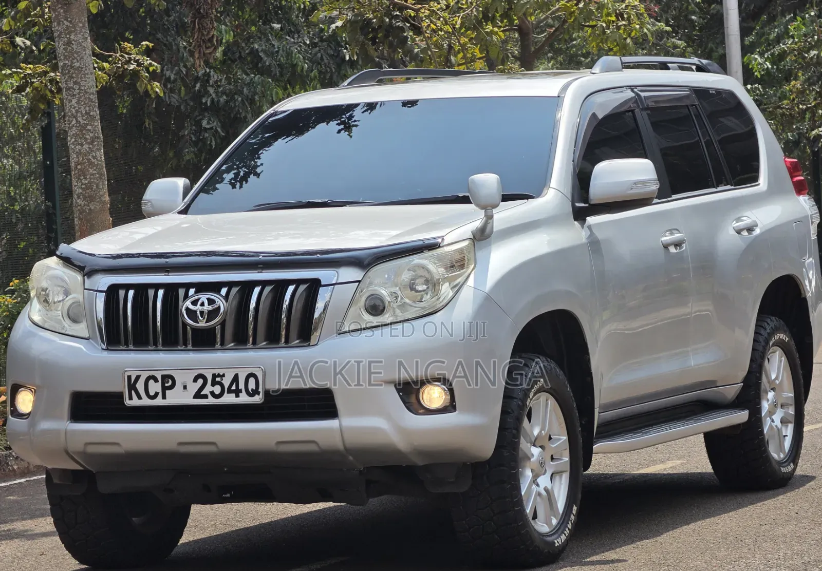 Toyota Land Cruiser Prado 2011 White
