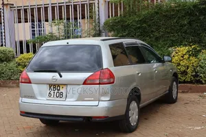 Nissan Wingroad 2004 Silver