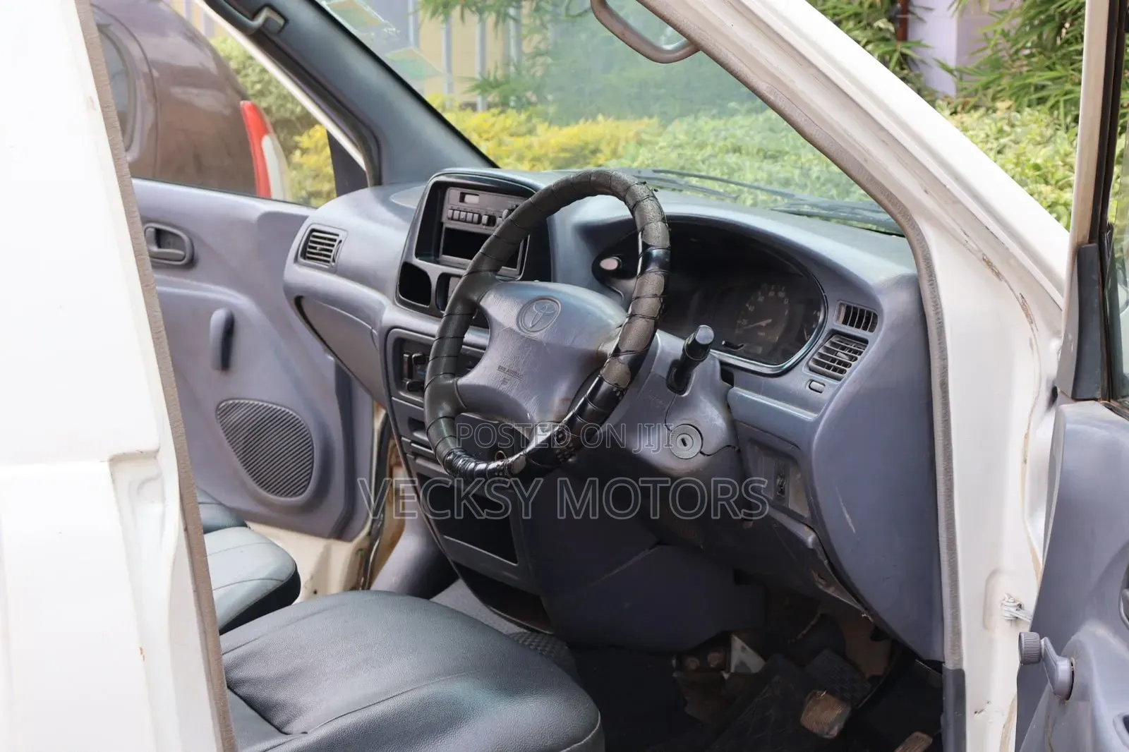 Nissan Wingroad 2004 Silver