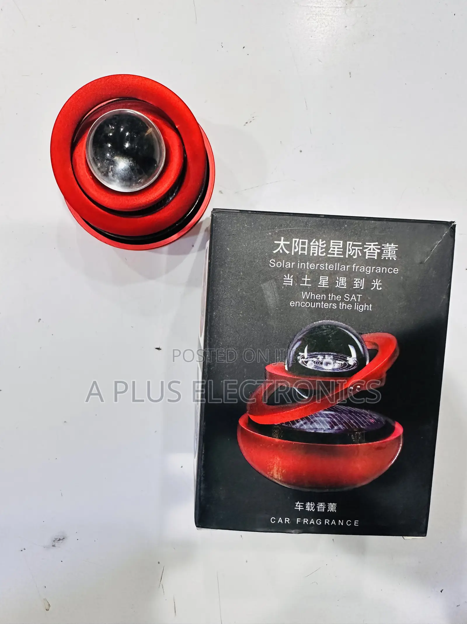 Globe Solar Powered Aroma Diffuser Modern Car Fragrance Accessory