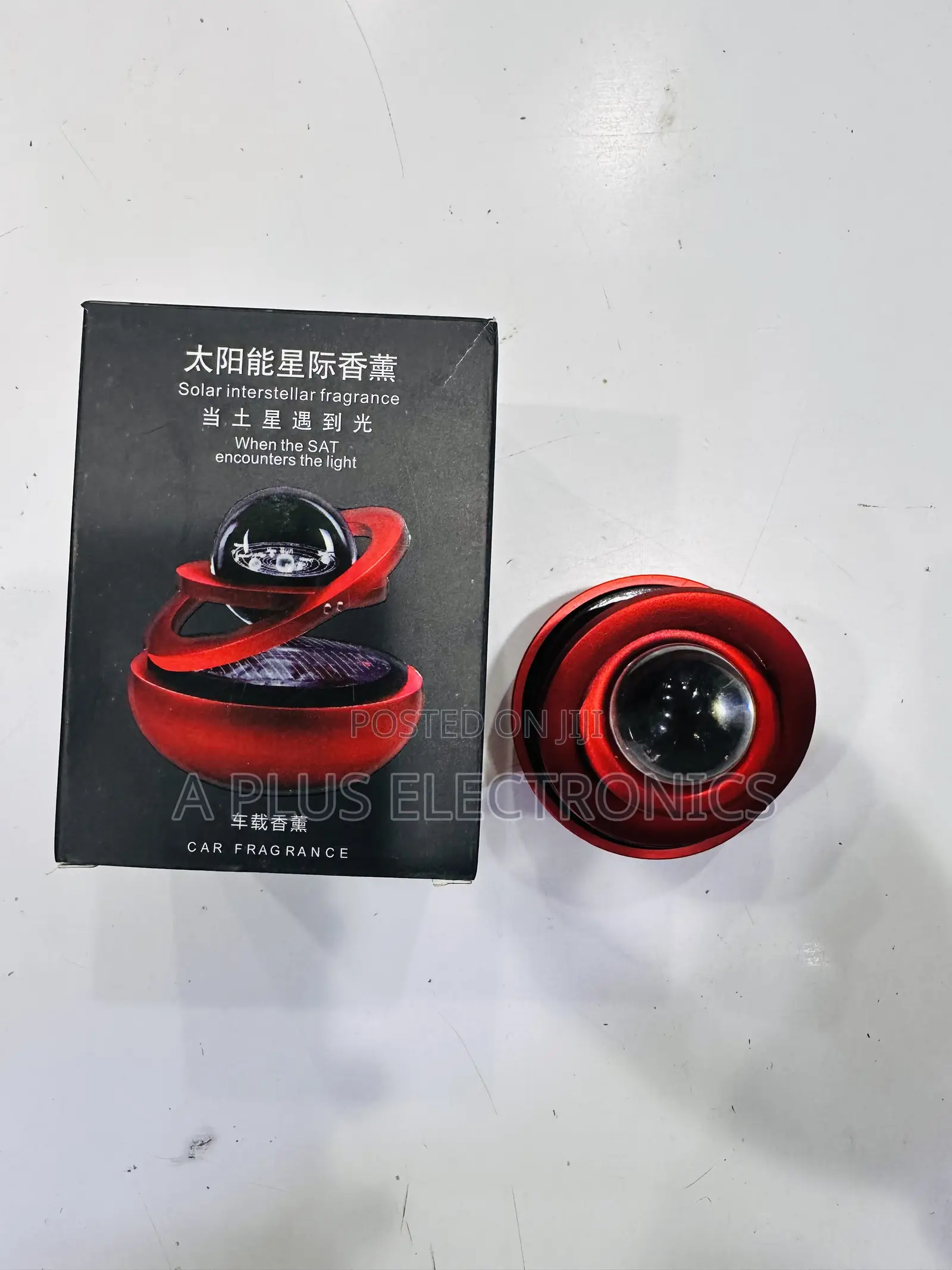 Globe Solar Powered Aroma Diffuser Car Fragrance Decor