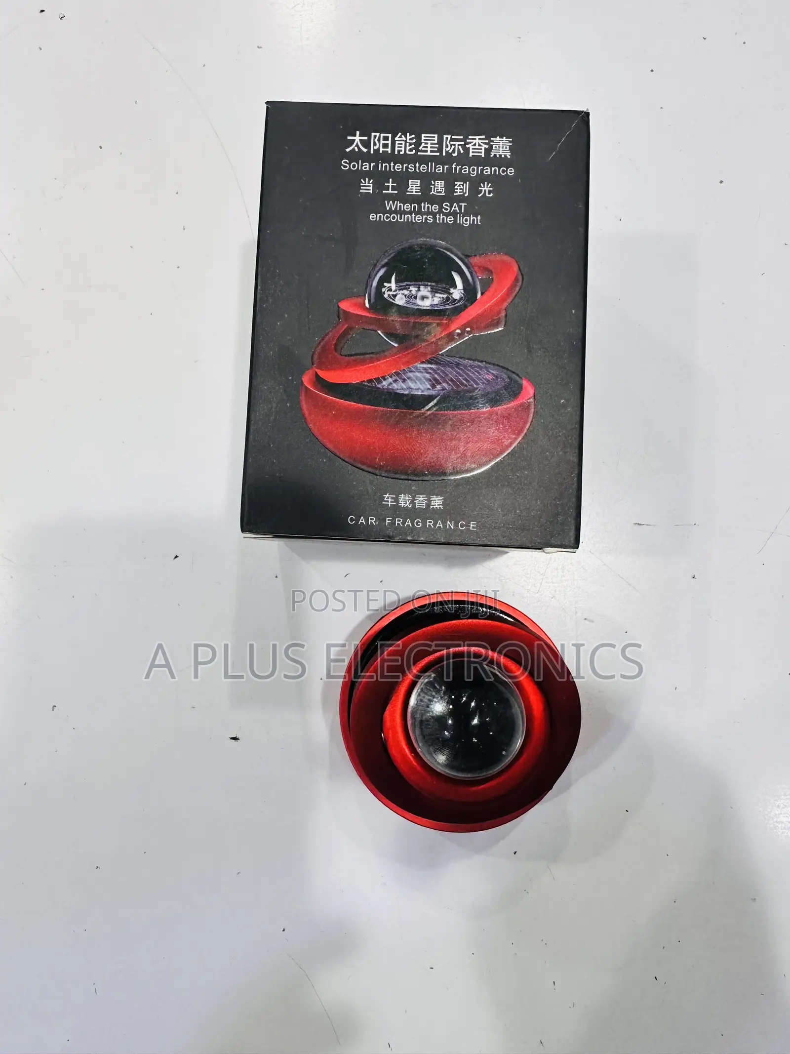 Globe Solar Powered Aroma Diffuser Car Fragrance Decor