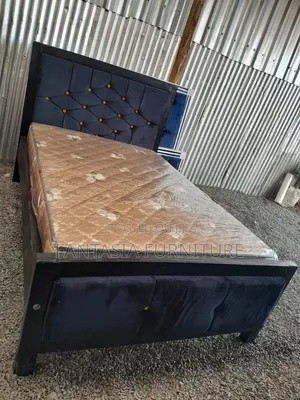 Dark Blue 4x6 Mockett Bed