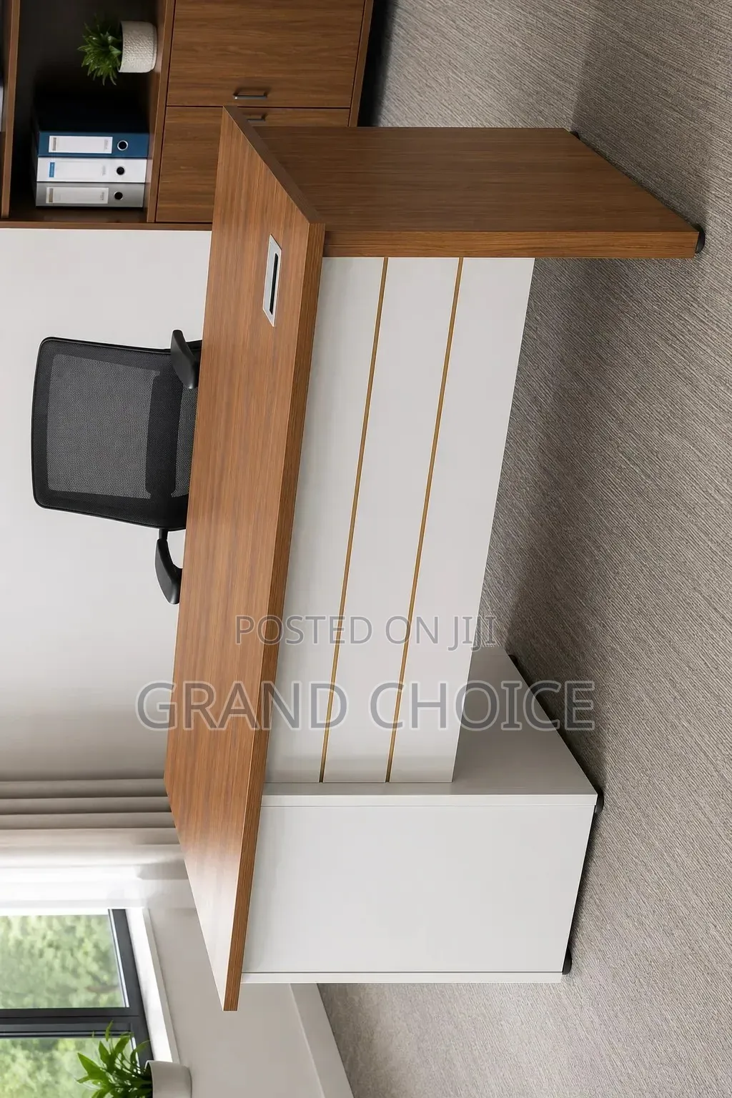 Modern Executive Office Desk- Wooden Finishing