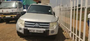 Mitsubishi Pajero 2008 Silver