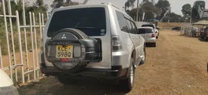 Mitsubishi Pajero 2008 Silver