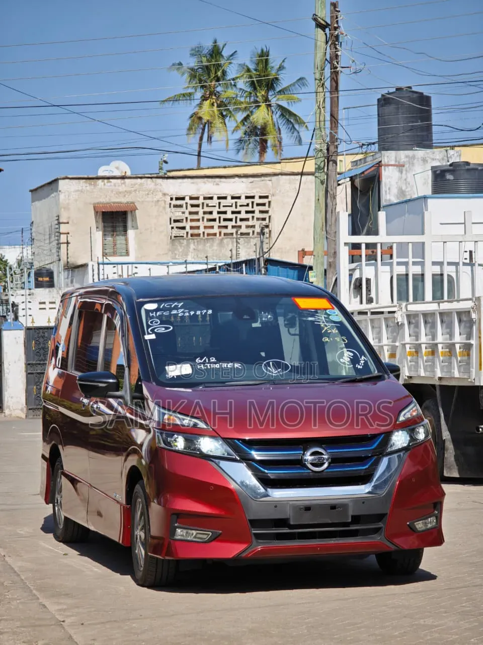 Nissan Serena 2020 Maroon