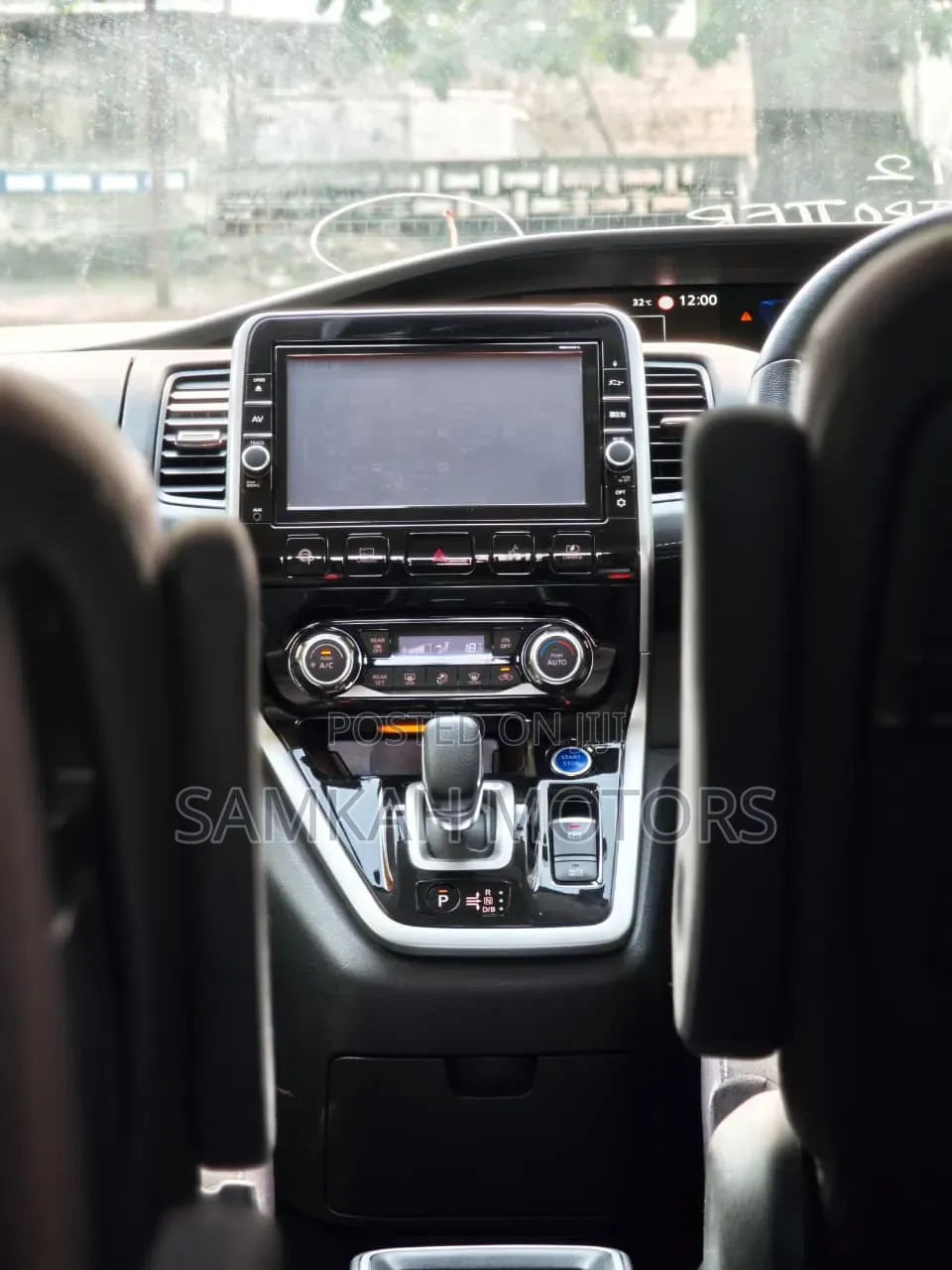 Nissan Serena 2020 Maroon