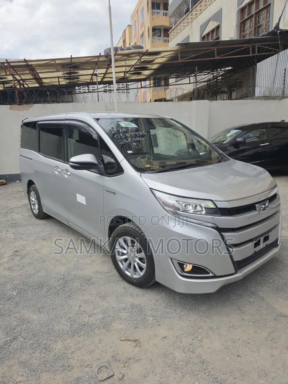 Toyota Noah 2020 Silver
