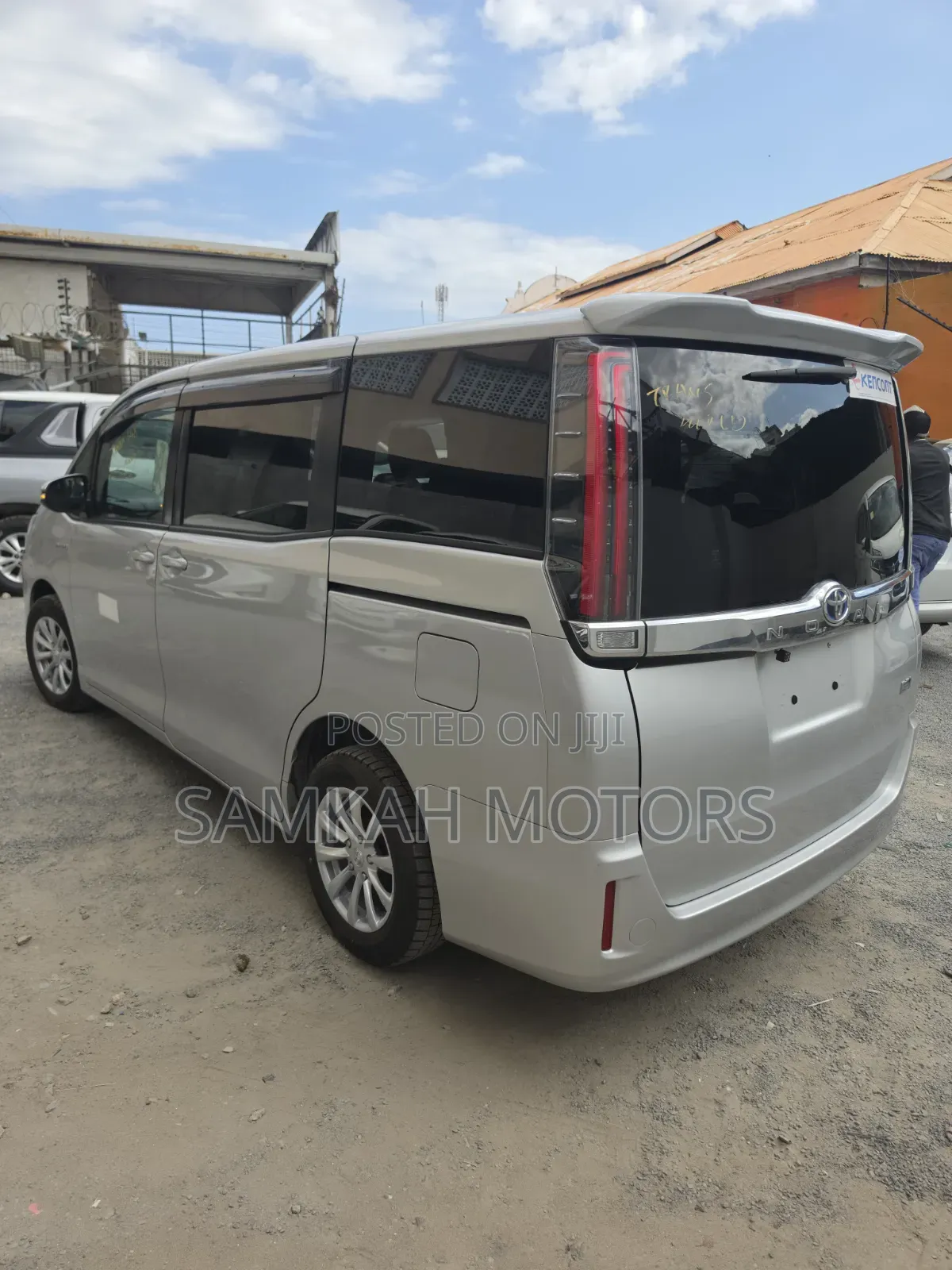 Toyota Noah 2020 Silver