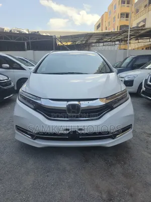 Honda Fit Shuttle 2020 White
