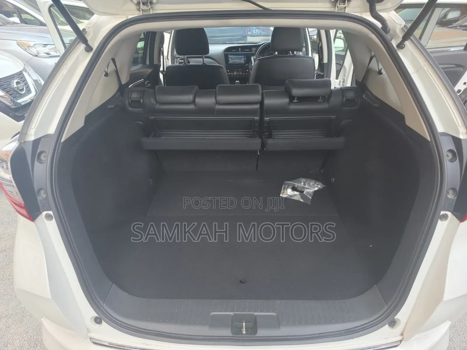 Honda Fit Shuttle 2020 White