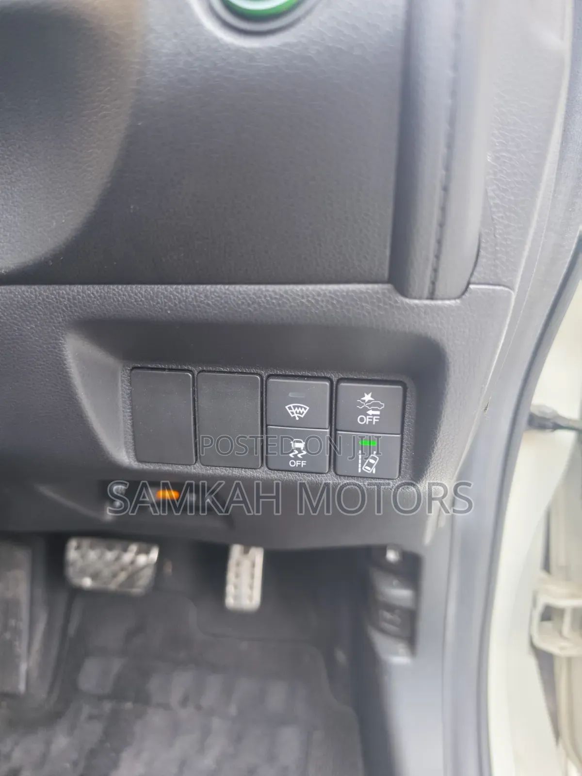 Honda Fit Shuttle 2020 White