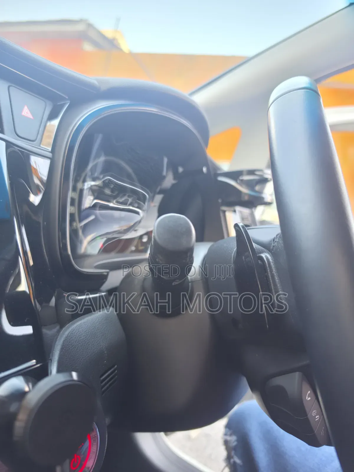 Honda Fit Shuttle 2020 White