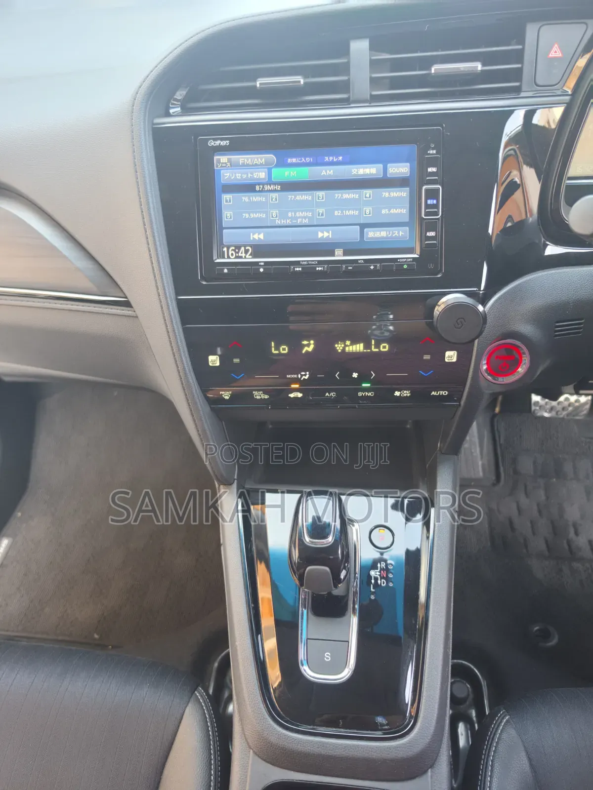 Honda Fit Shuttle 2020 White