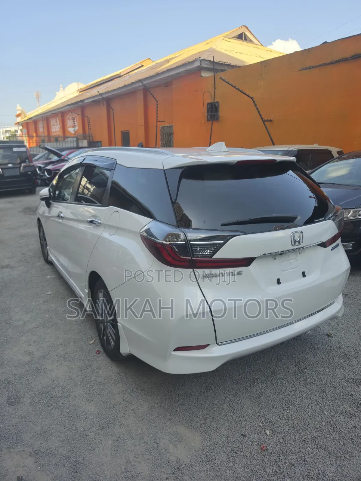 Honda Fit Shuttle 2020 White