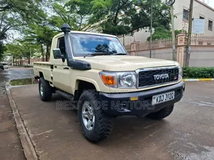 Toyota Land Cruiser 79 Series 2002 Beige