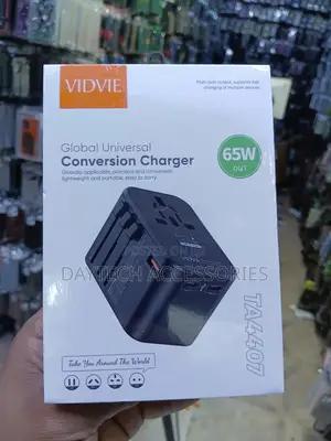 The Vidvie TA4407 Global Universal Conversion Charger - 65W