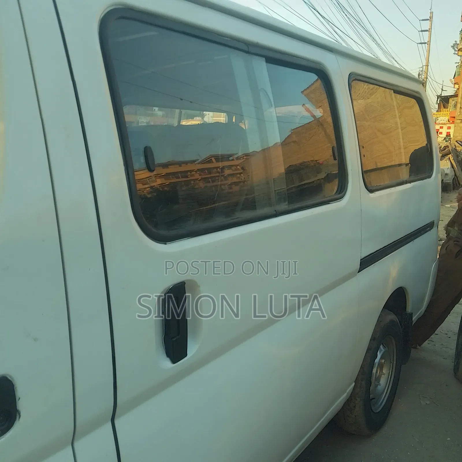 Nissan Caravan 2012 White