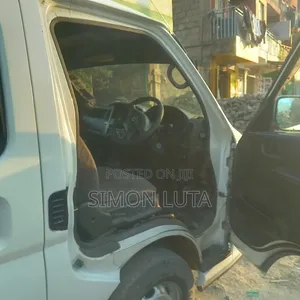 Nissan Caravan 2012 White