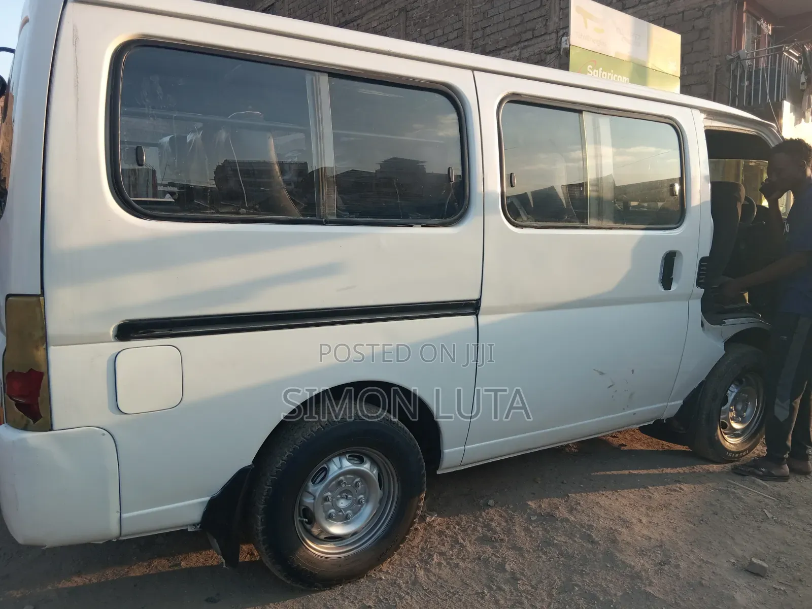 Nissan Caravan 2012 White