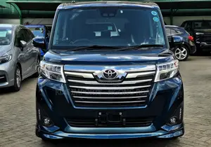 Toyota Roomy 2019 Blue