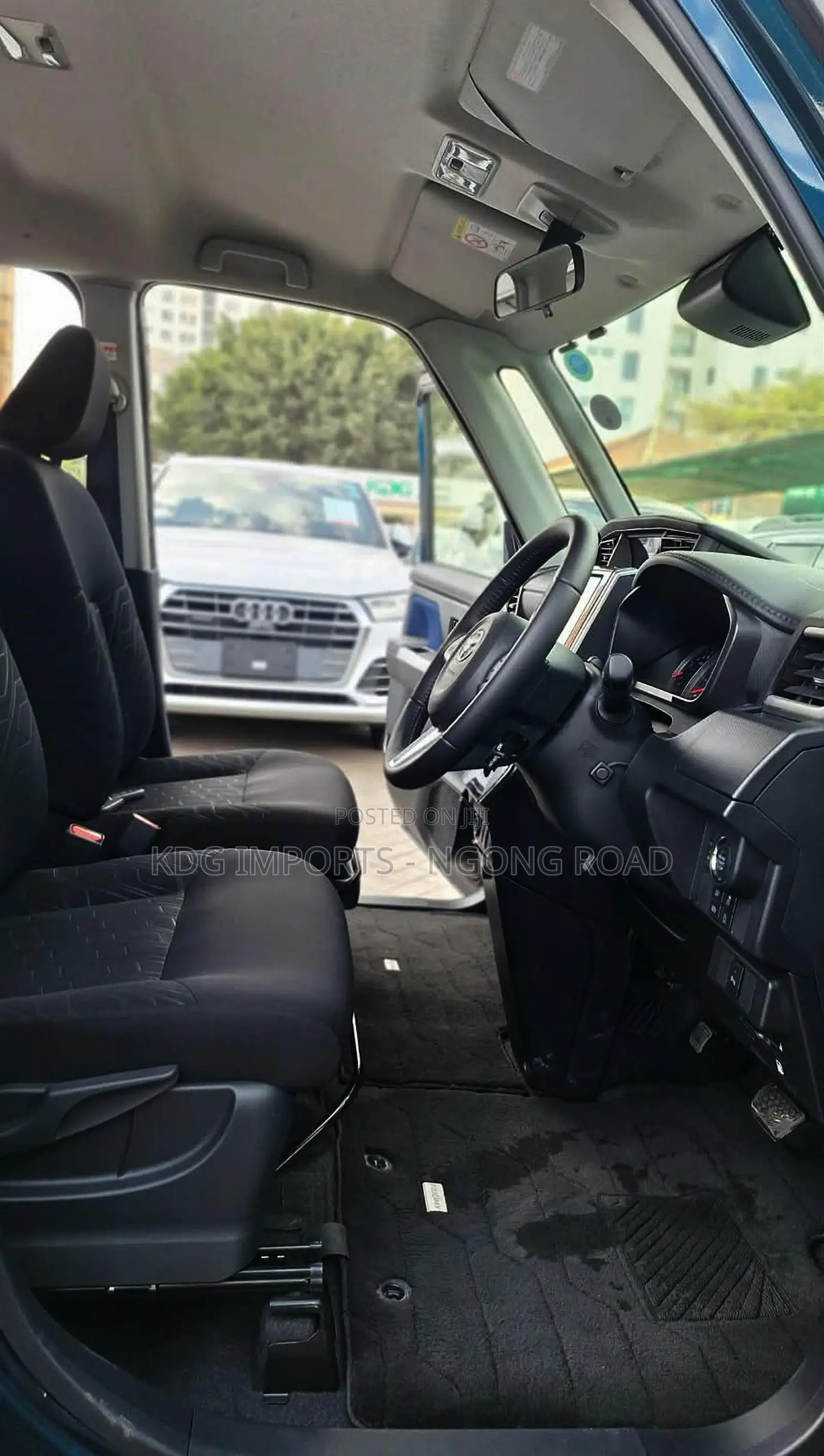 Toyota Roomy 2019 Blue
