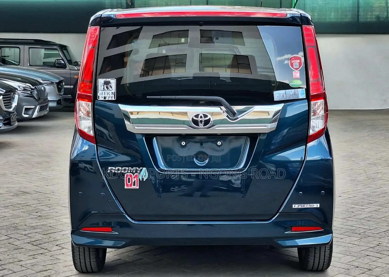 Toyota Roomy 2019 Blue