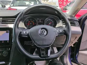Volkswagen Passat 2019 Blue