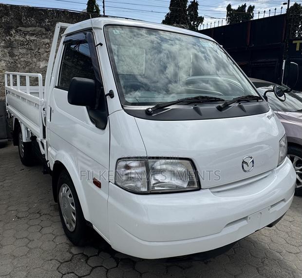 Mazda Bongo Manual Petrol - thumbnail 9