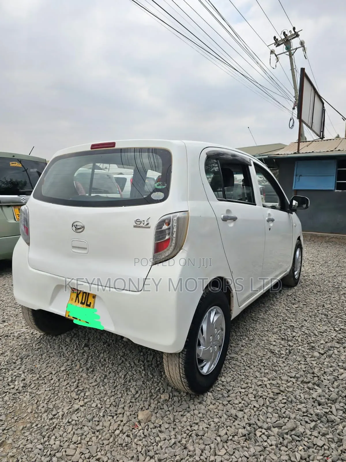 Daihatsu Mira 2015 White