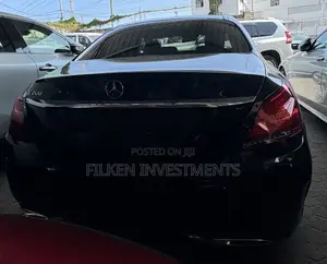 Mercedes-Benz C200 2021 Black