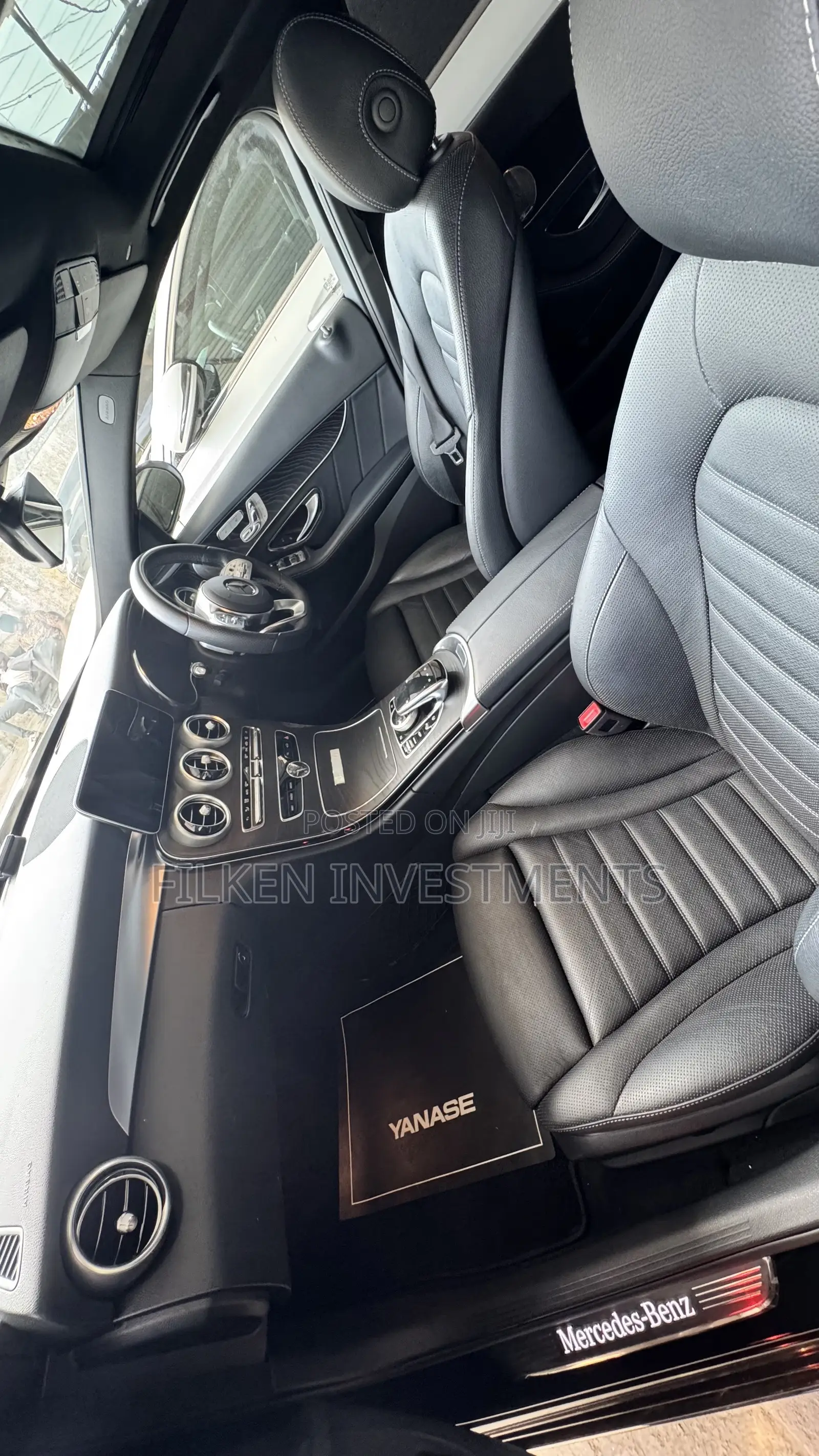 Mercedes-Benz C200 2021 Black