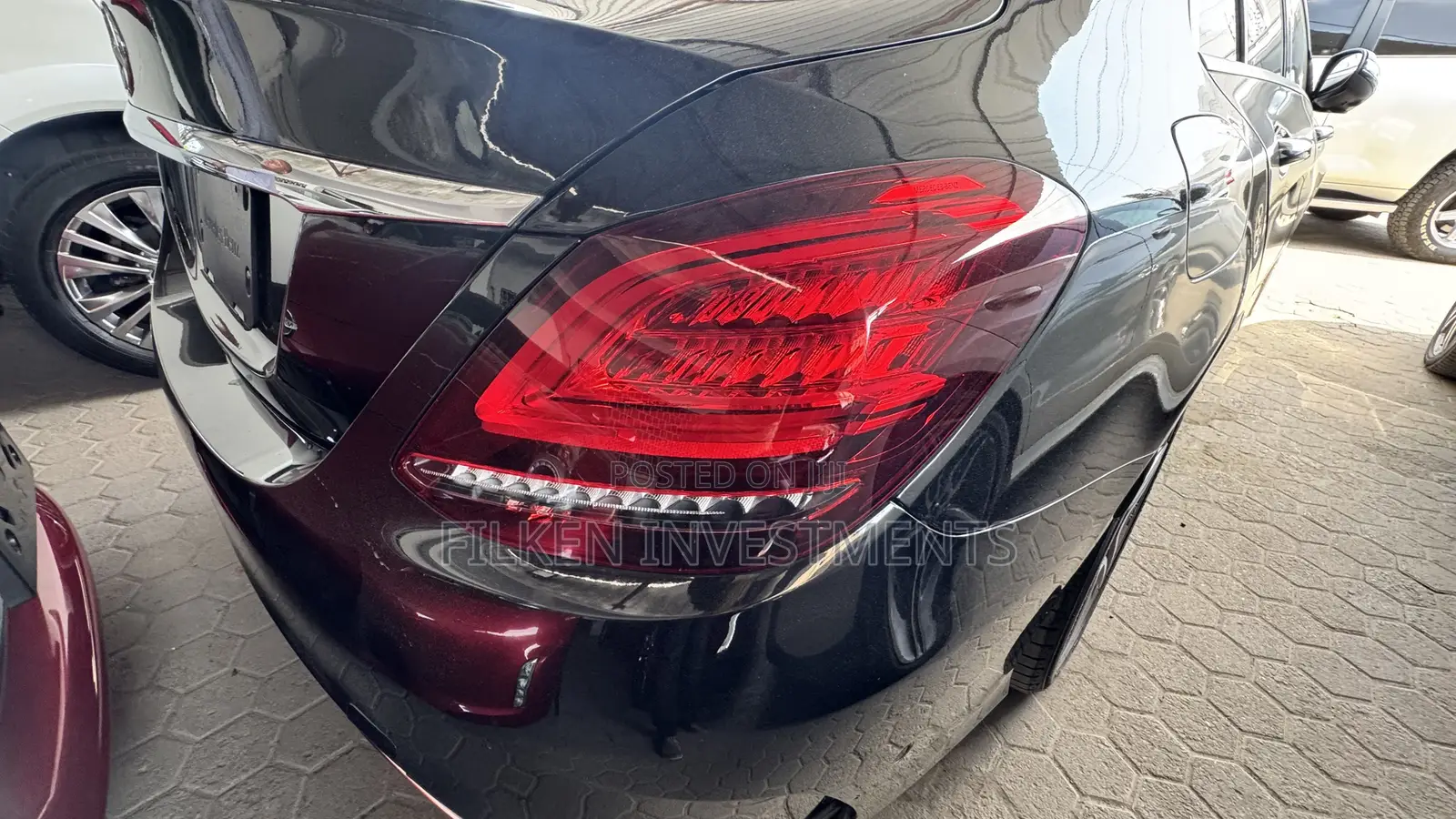 Mercedes-Benz C200 2021 Black