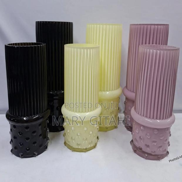 Glass Flower Vase Coloured:
*Small* (25*8cm)