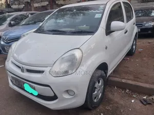 Toyota Passo 2016 White