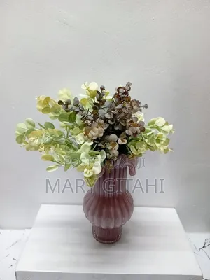 Fancy Glass Flower Vase at 