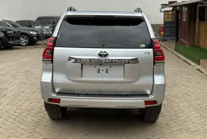 Toyota Land Cruiser Prado 2.8 2019 Silver