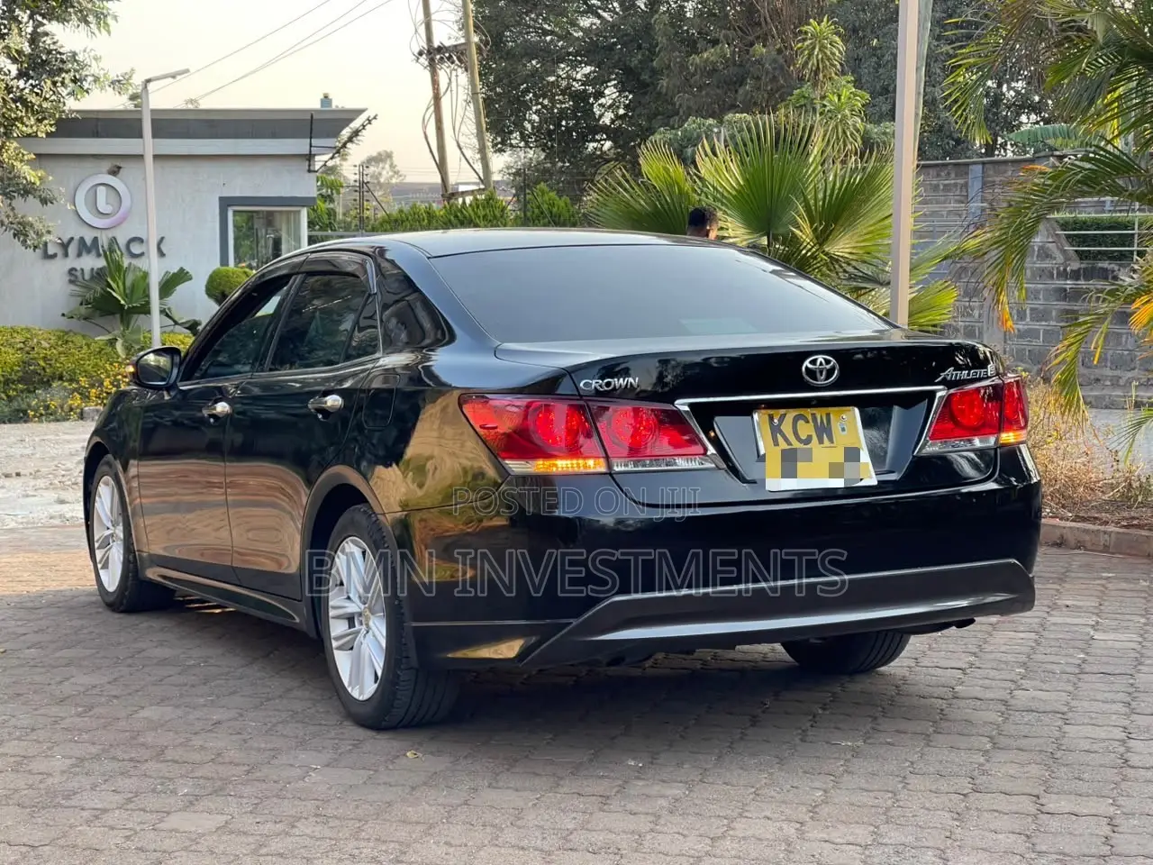 Toyota Crown 2013 Black