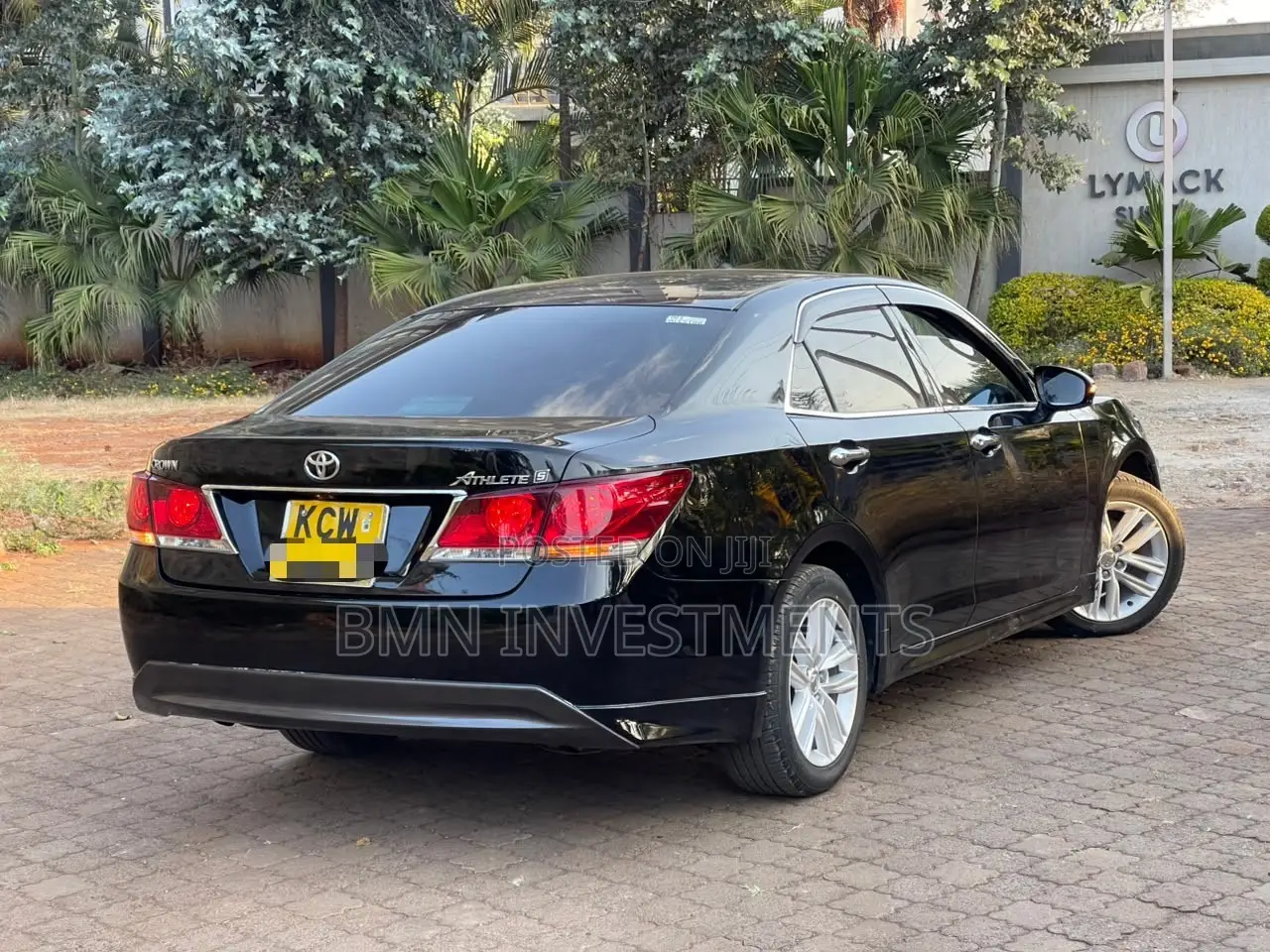 Toyota Crown 2013 Black