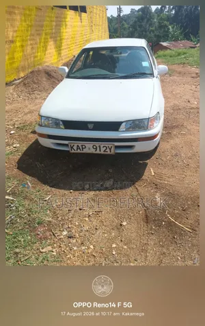 Toyota Corolla 1997 White