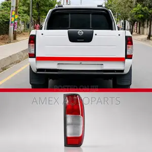 Tail Lamp Nissan Hardbody D22 P/Up 98-03 Long Model
