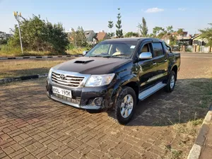 Toyota Hilux 2010 Black