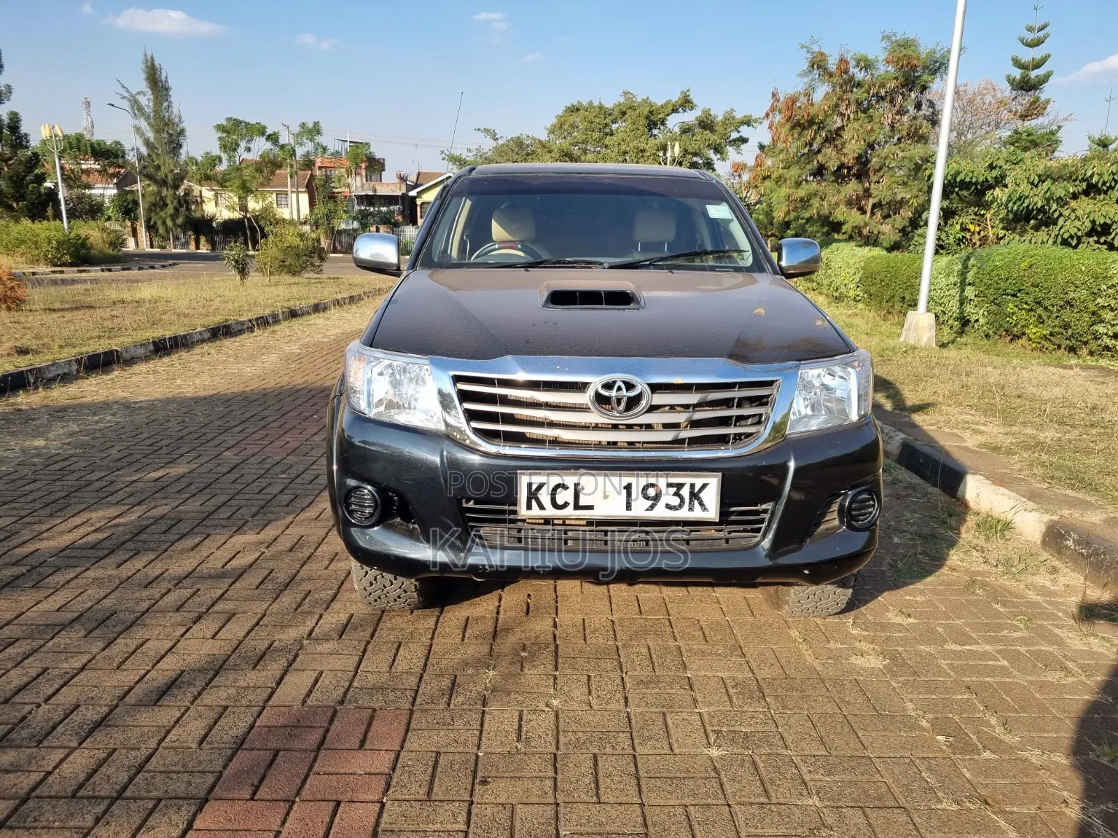 Toyota Hilux 2010 Black