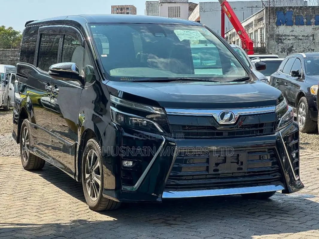 Toyota Voxy X 4WD 8-Seater 2019 Black