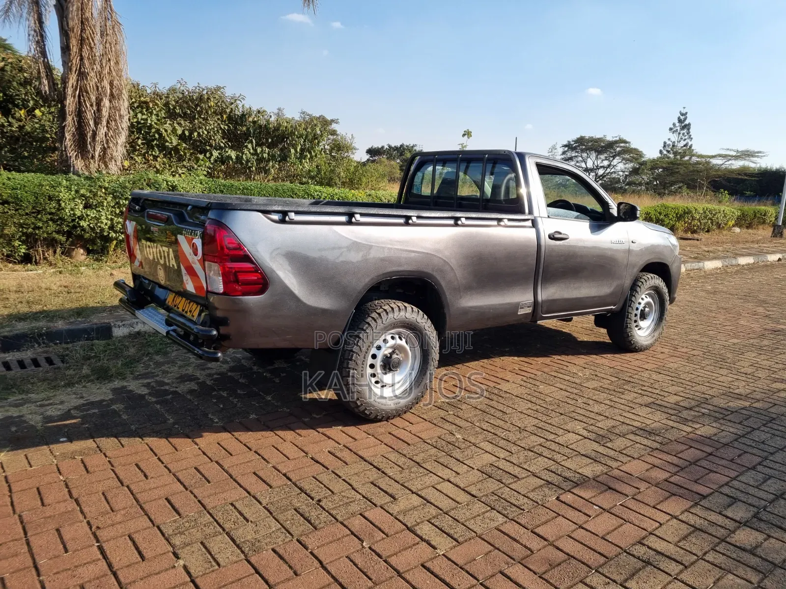 Toyota Hilux 2020 Gray