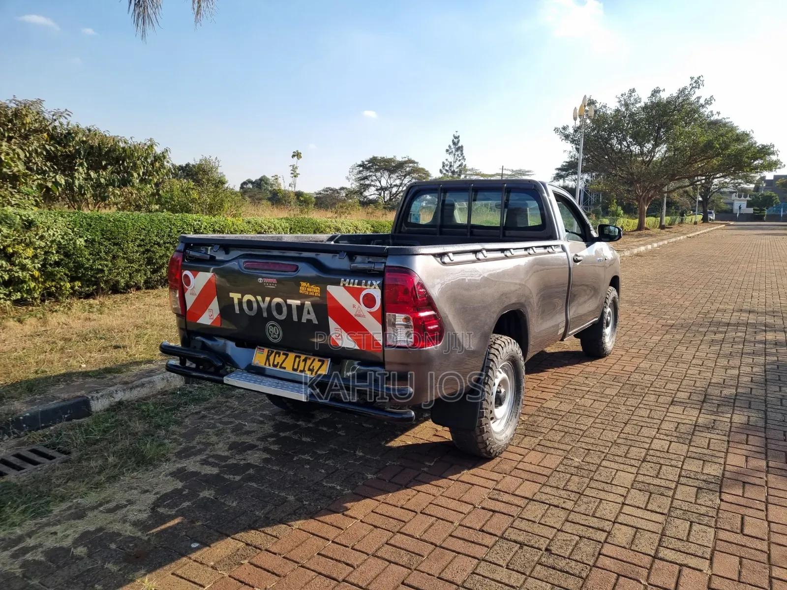Toyota Hilux 2020 Gray